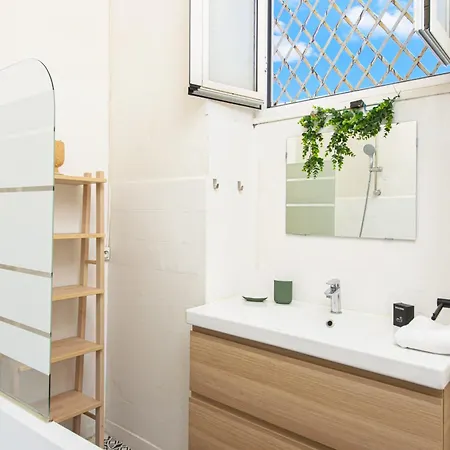 Le Charme Au Coeur De Menton! Appartement *