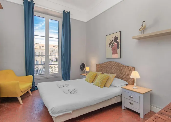 Le Charme Au Coeur De Menton! * מנטון