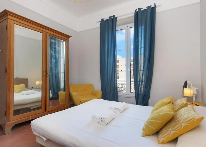דירה Le Charme Au Coeur De Menton!